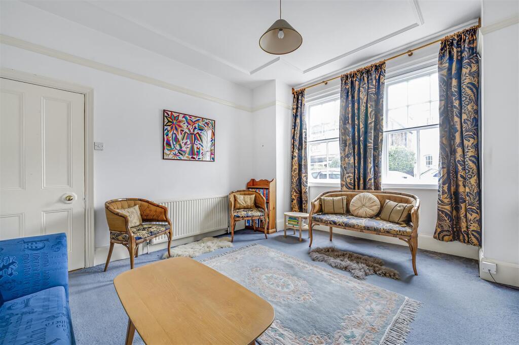 James_Anderson___Leinster_Avenue__East_Sheen__SW1_