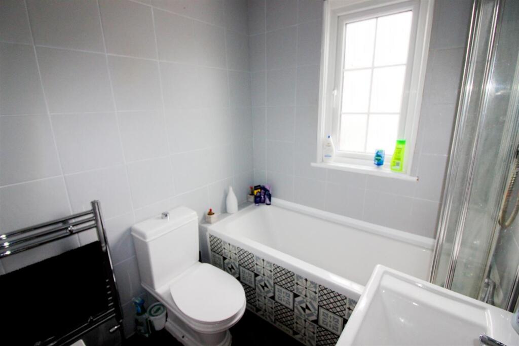 Bathroom.JPG