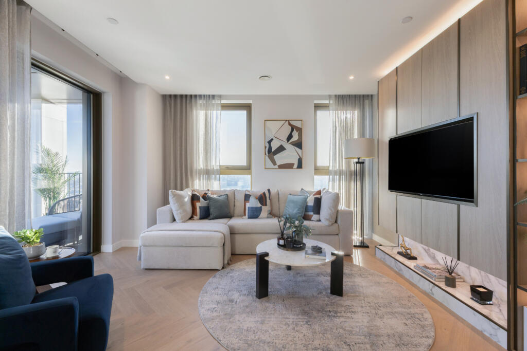 101033_Flat-37.06-222-Marsh-Wall (1).jpg