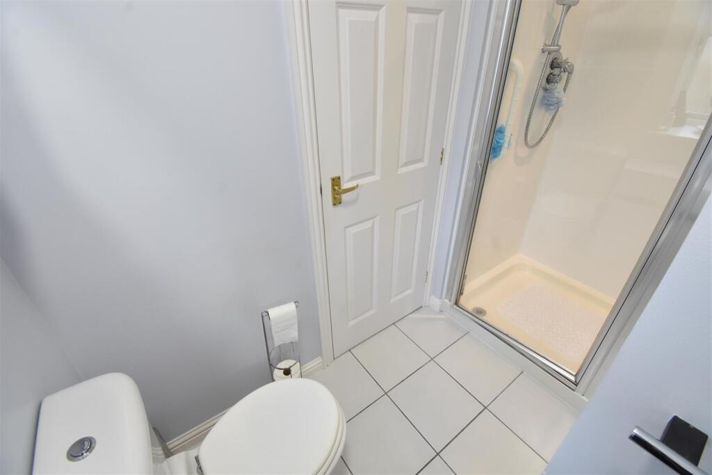 EN-SUITE SHOWER ROOM 2.JPG