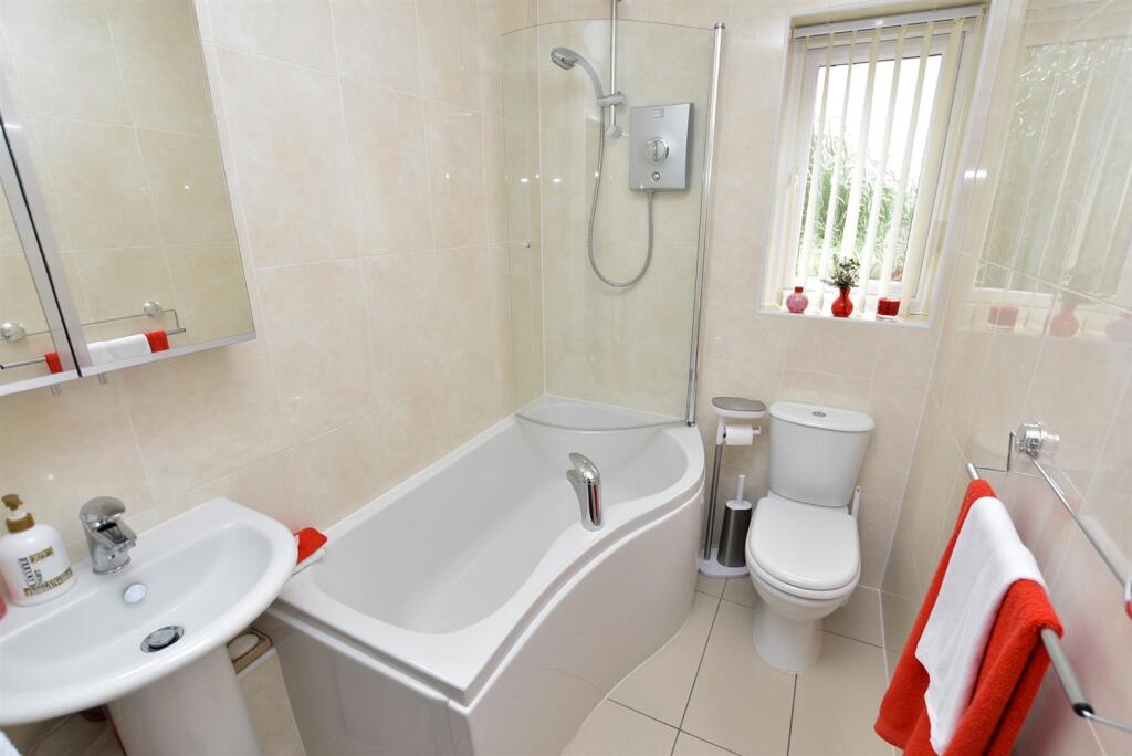 5 Eastham Mews (14).jpg