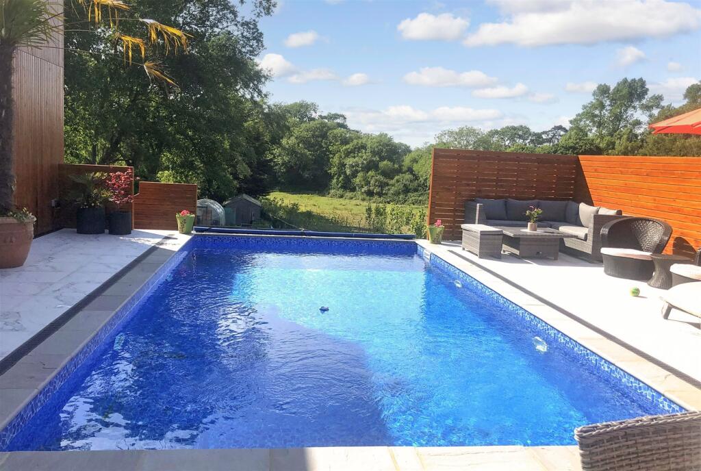 Swimming Pool*