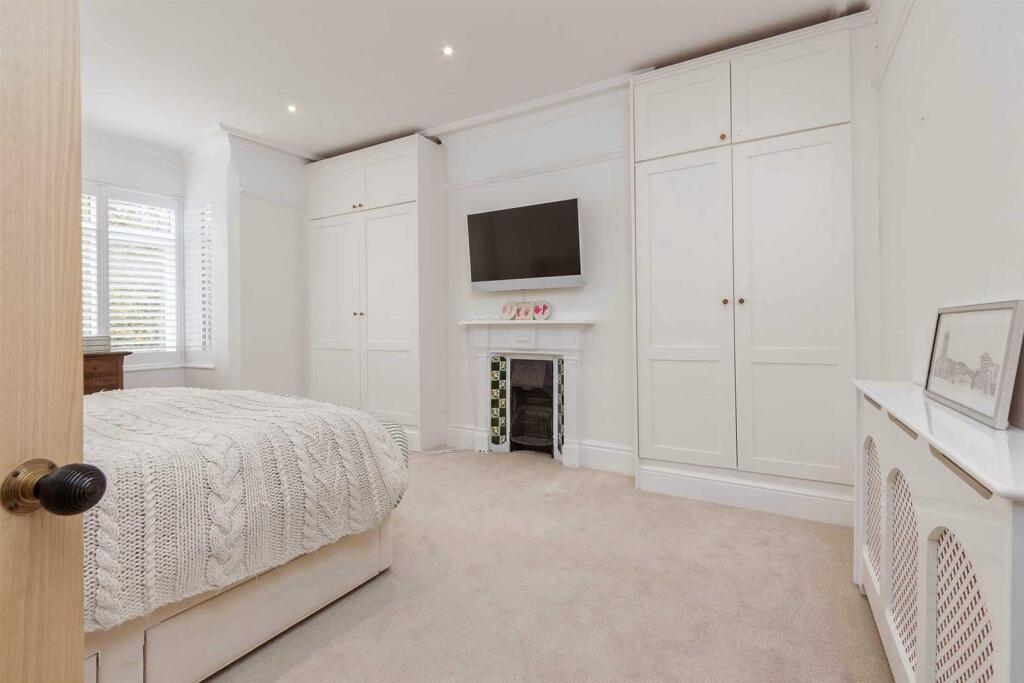 30 Regent Place, Rugby (11).jpg