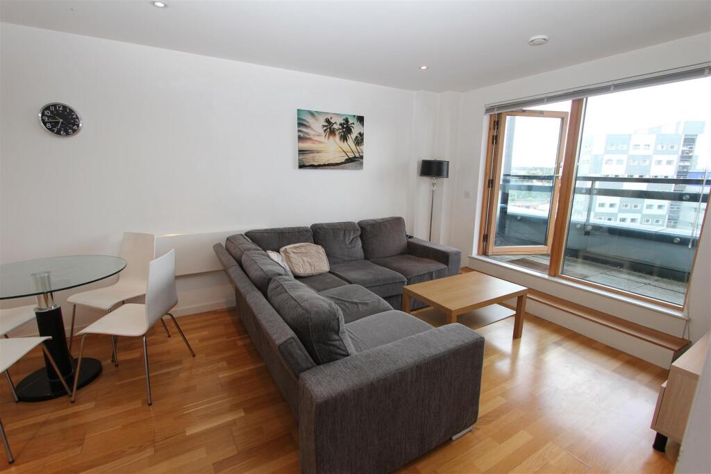 Living Room.JPG