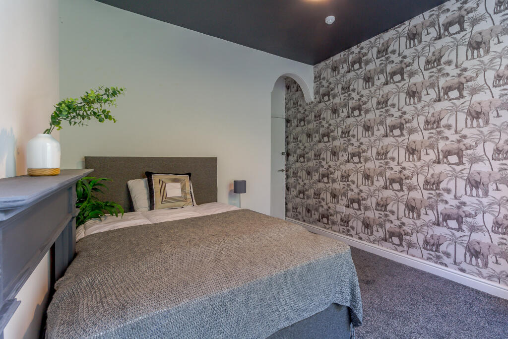 8435316-interior1-800