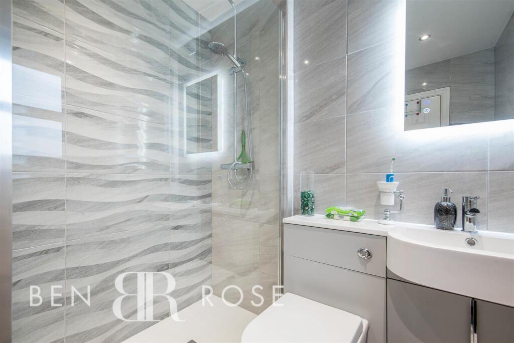 Bedroom Two Ensuite