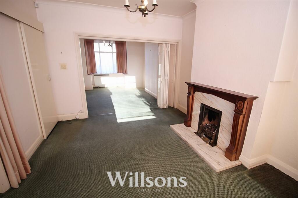 dining room b.jpg