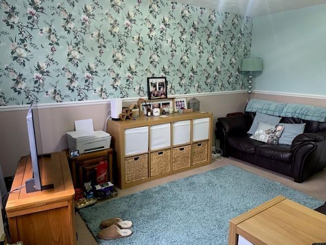 Lounge 1.jpg