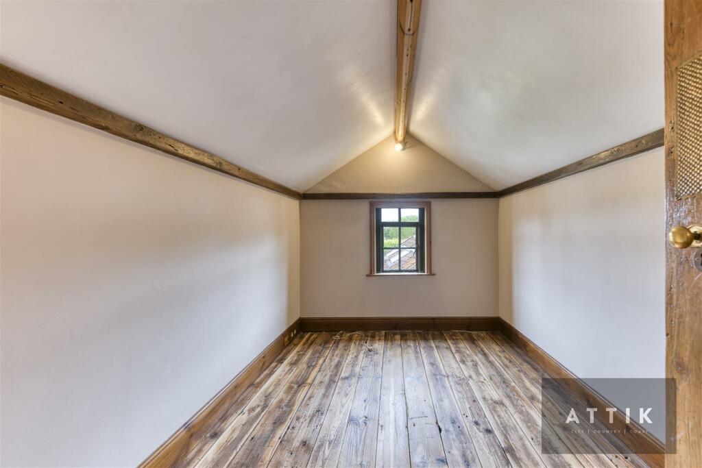 Attik-29.jpg