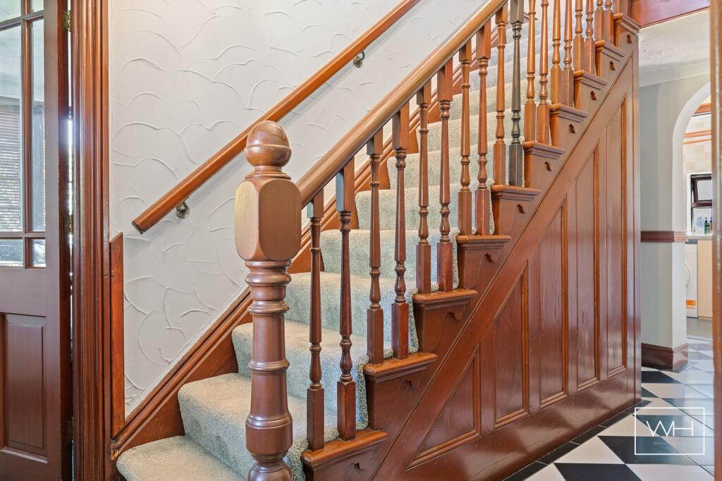 2 Finkle Street, Ben