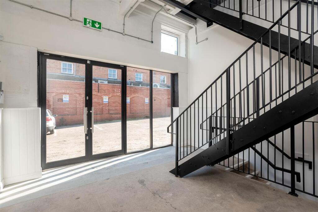 2&amp;3 Henley Street-3.jpg