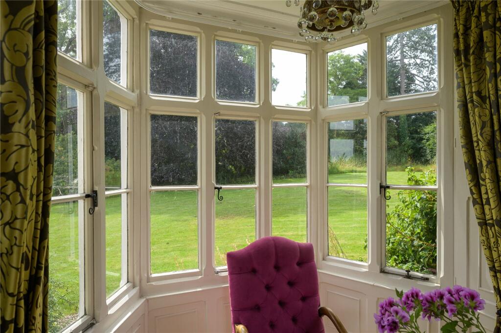 Dining Bay Window