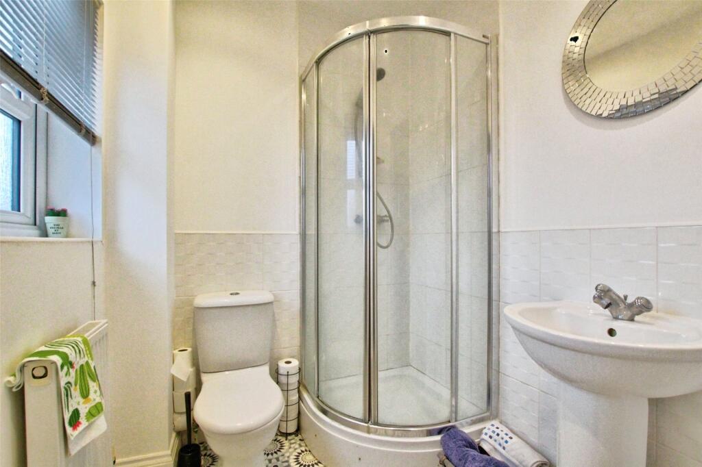 Master Ensuite