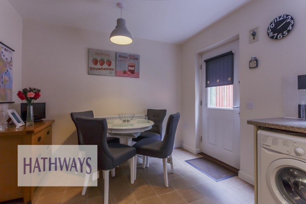 Fitted kitchen/diner