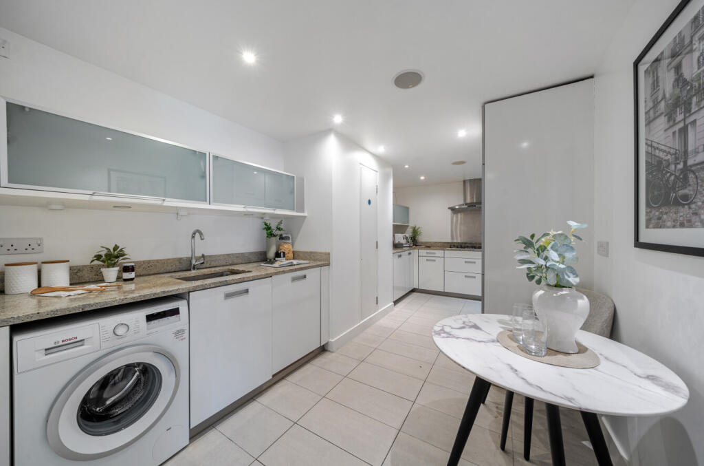 1318271-13-6863d8...