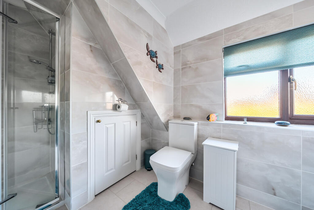 1395909-11-695e48...