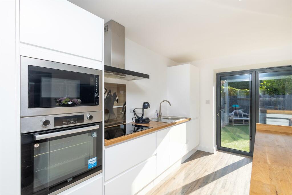 Open plan living/kitchen/diner