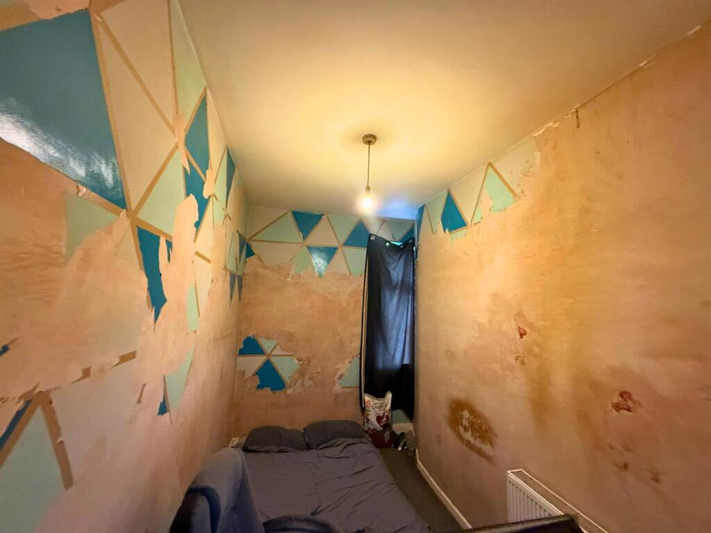 Bedroom 2.jpg