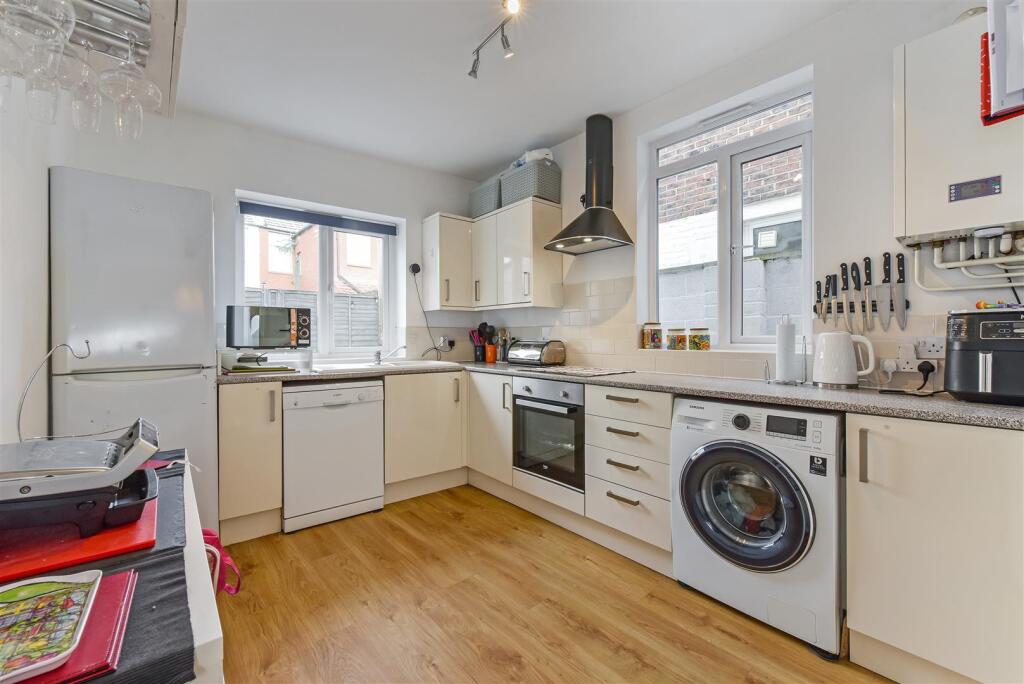 Kitchen.jpg