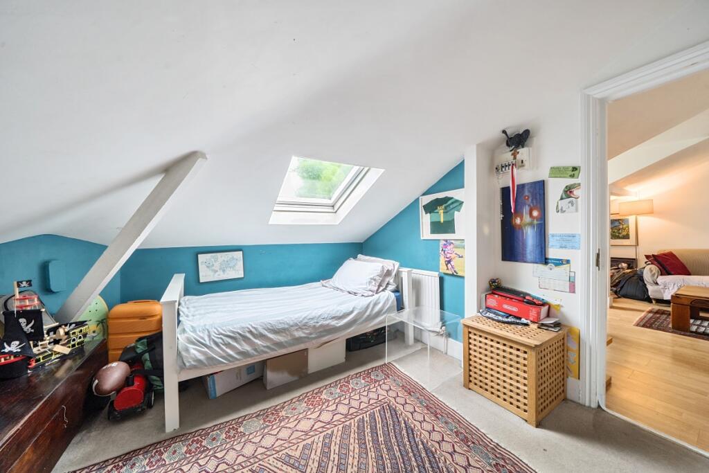 1303656-10-683ec5...