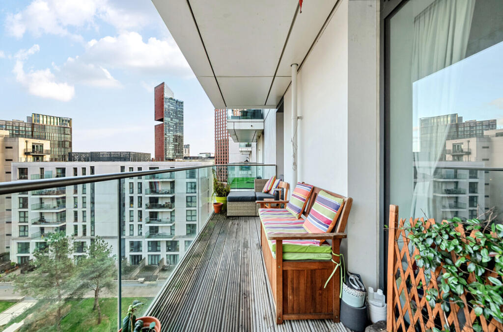 1387204-3-693a2f0...