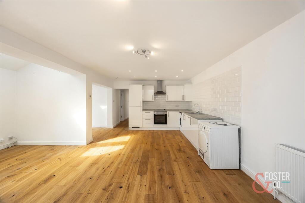 Hove Park Villas, 18a-012.jpg