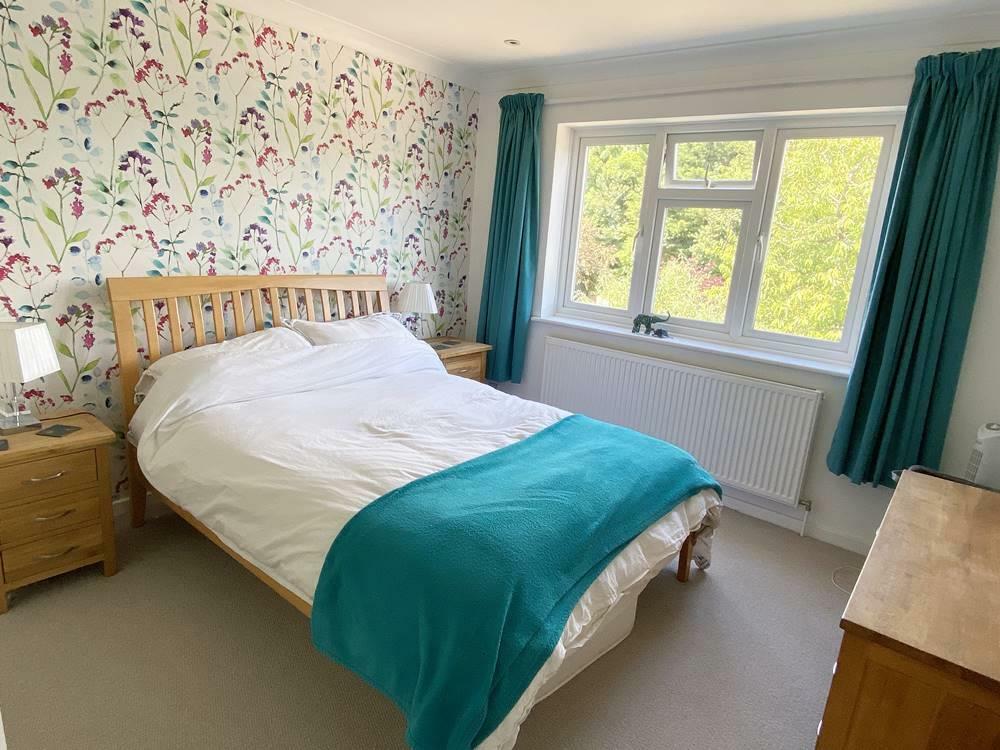 bed2.jpg