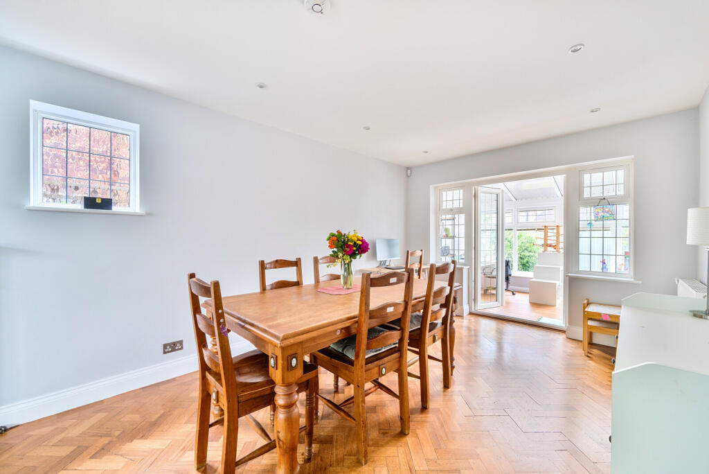 1309952-8-684aa13...