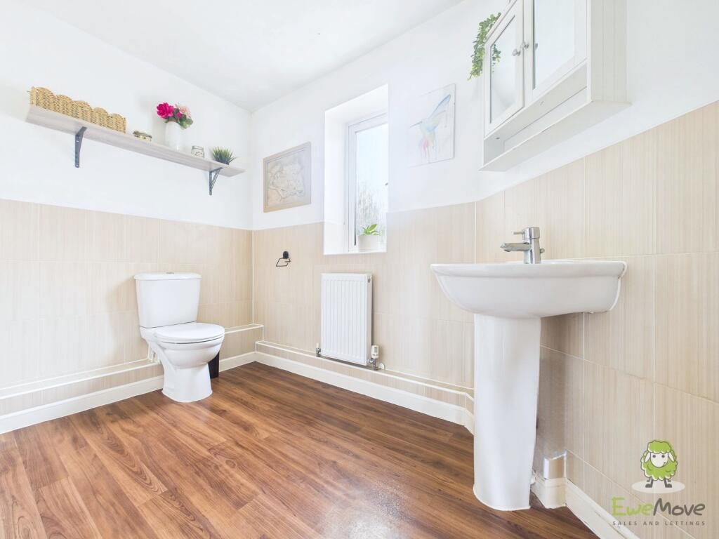 CAM01543G0-PR0151-STILL005