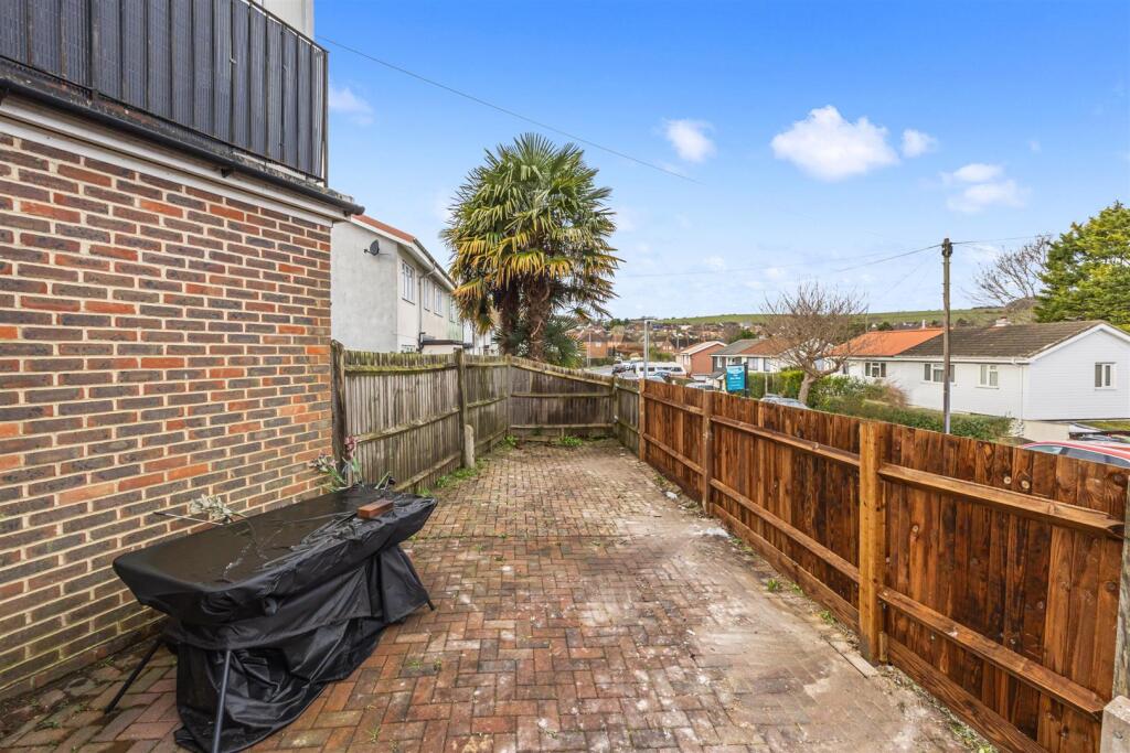 Private Side and Rear Gardens