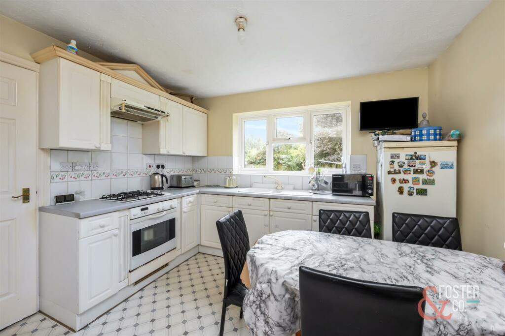 Stagg Close, 5-013.jpg