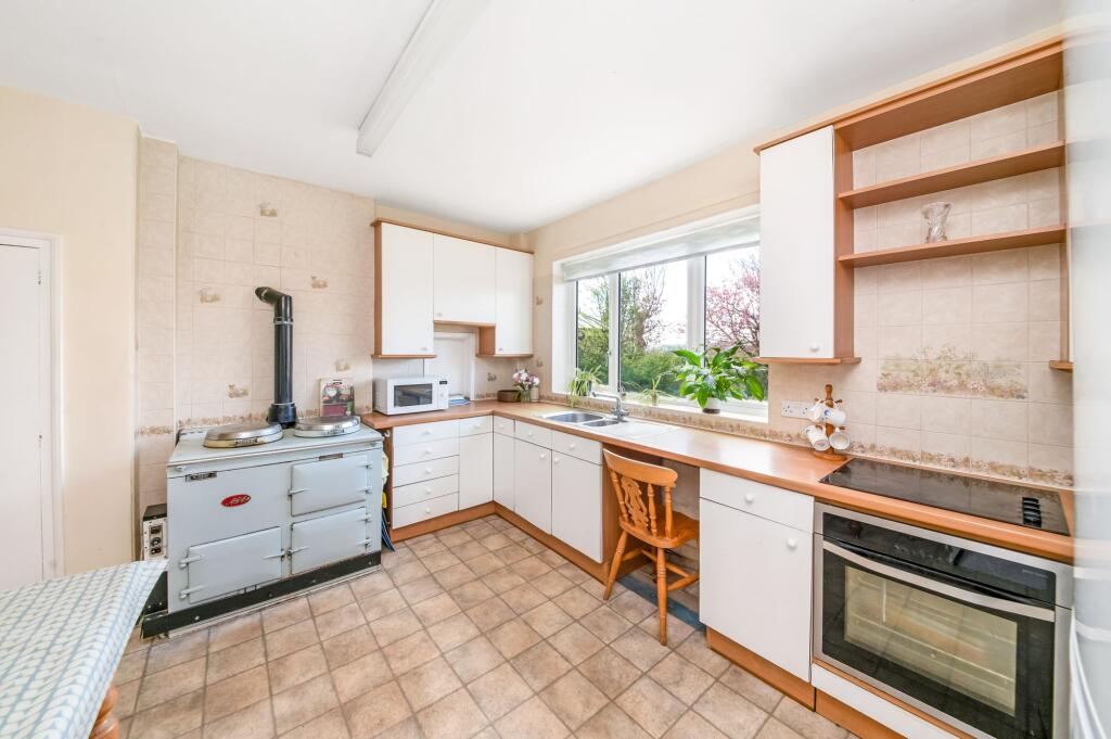 BREAKFAST KITCHEN