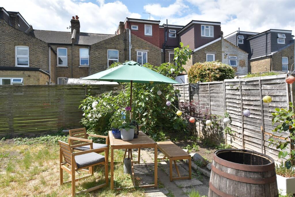 External Lifestyle Photograph