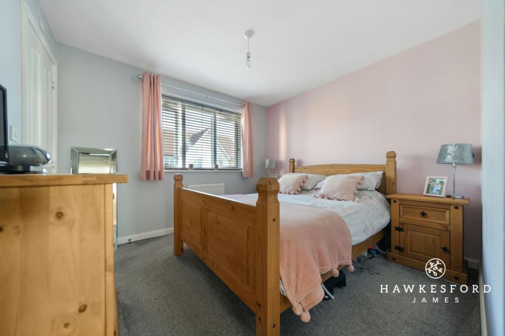 Buttercup Avenue, Minster on Sea - Bedroom 1