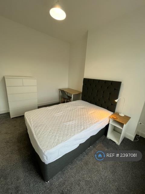 Room 1 Bedroom Photo 1 
