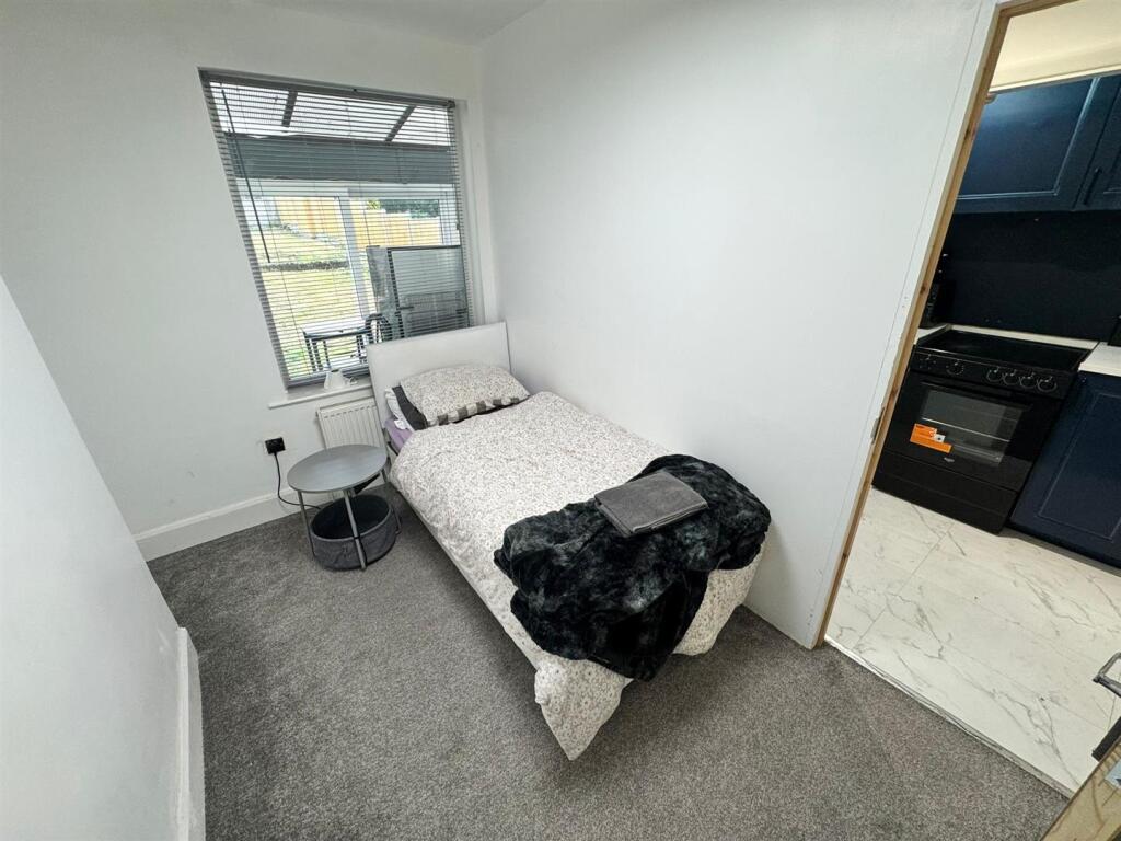 BEDROOM (GROUND FLOOR)