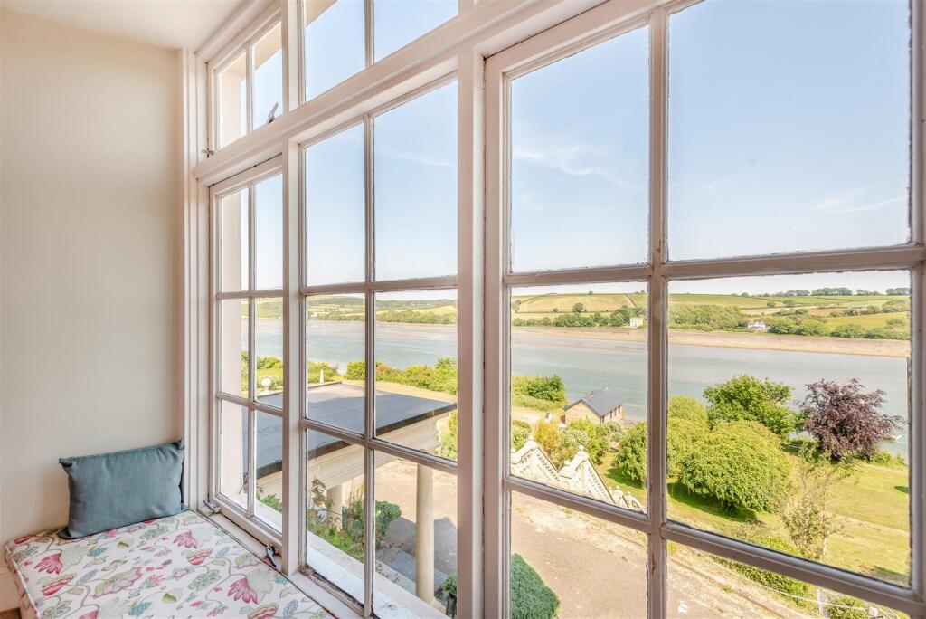 Glanteifi House - Views from Bedroom