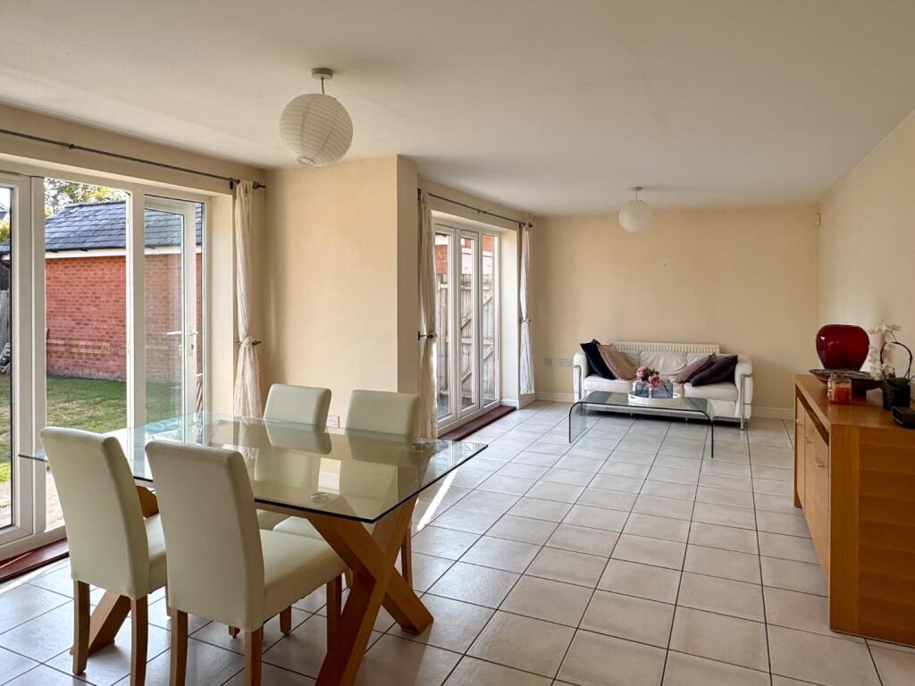 Kitchen/Living/Dining