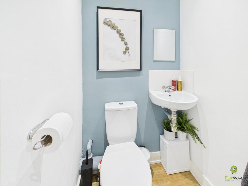 CAM03418G0-PR0191-STILL020