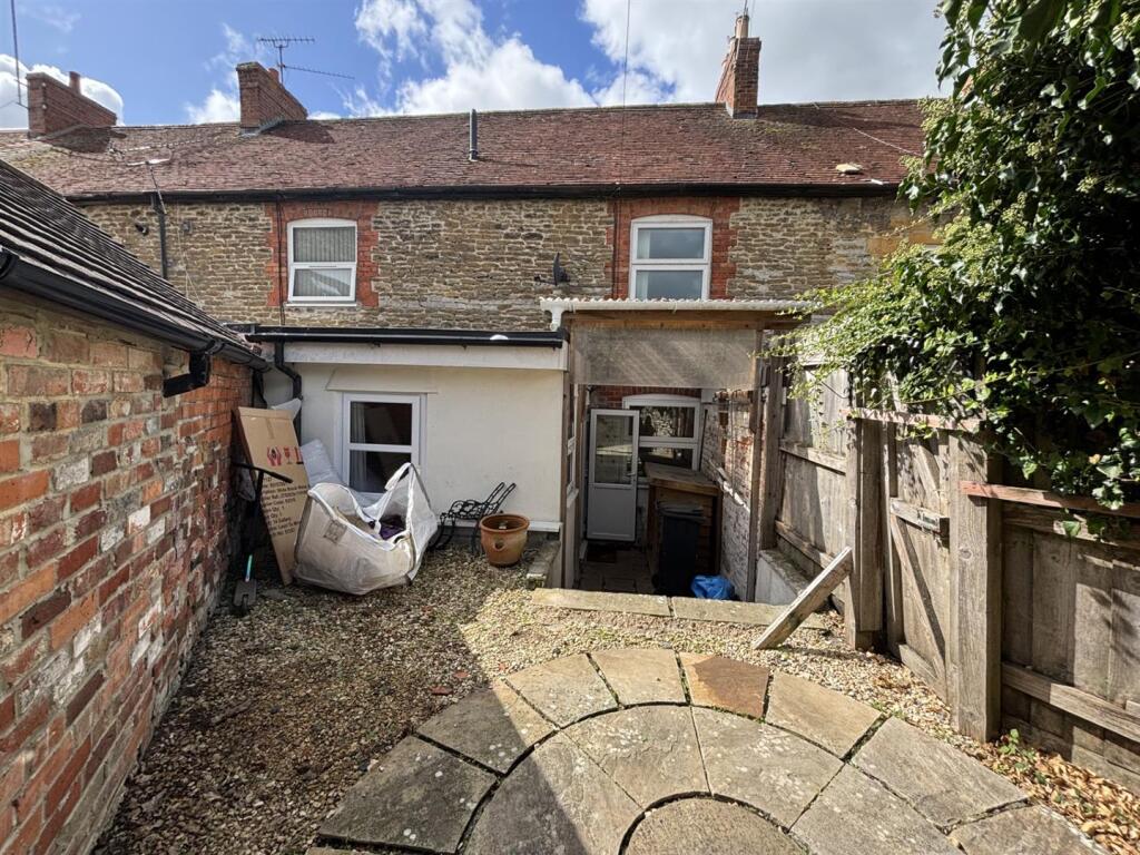 Rear.jpg
