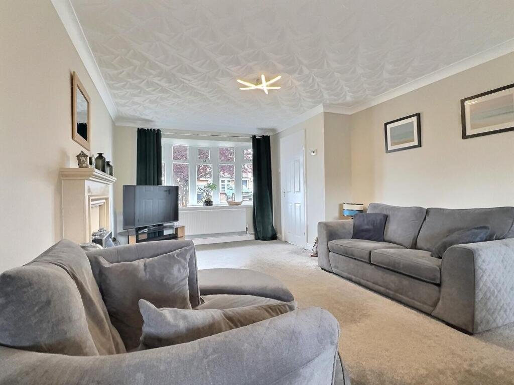 Open Plan Lounge &amp; Dining Room