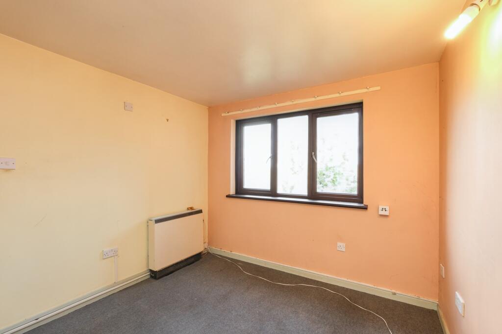 Flat 68, Quartercroft, Pyramid Close, Weston Favell, Northampton, NN3 8DP