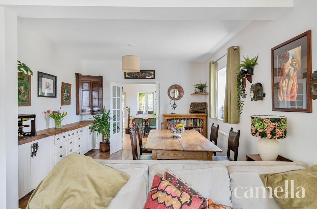 Lounge / Dining Room