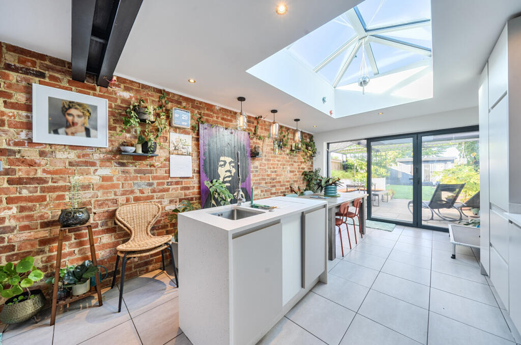 1360772-13-68da52...