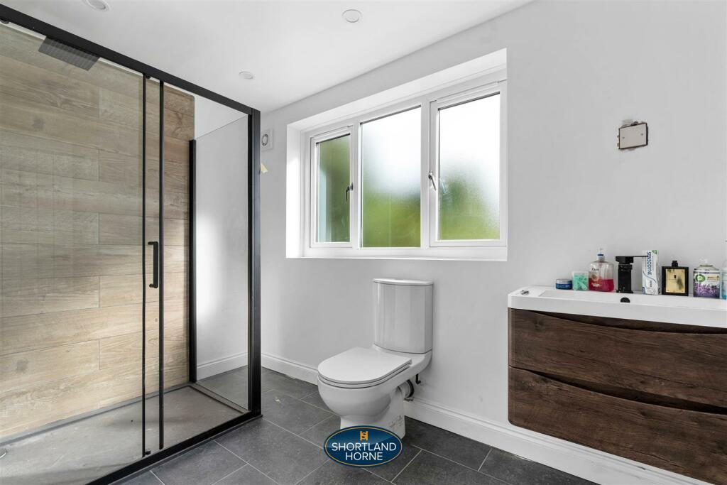 101 Canley Rd (3 of 26).jpg