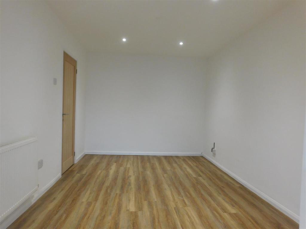 Dining area.JPG