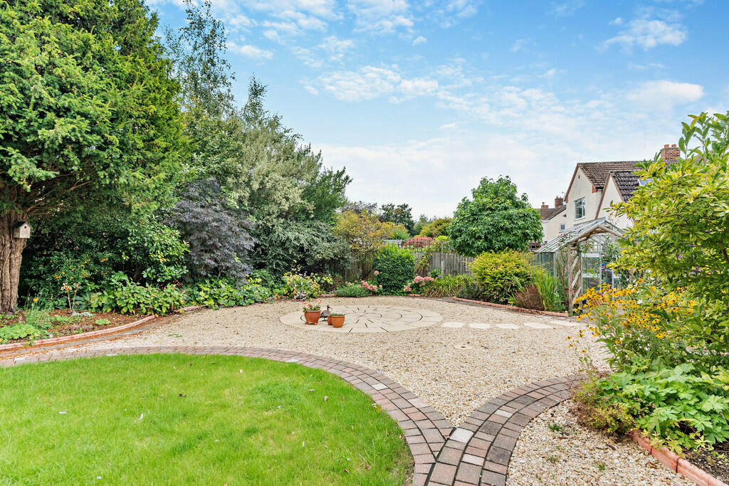 8619757-exterior0...