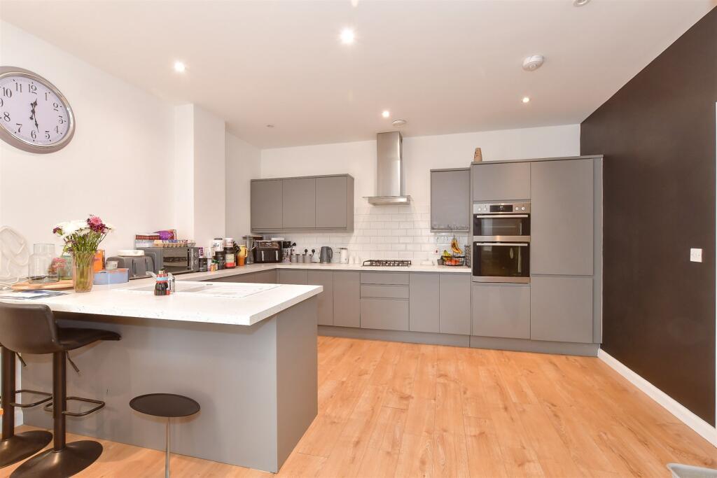 Kitchen/ Lounge/Diner