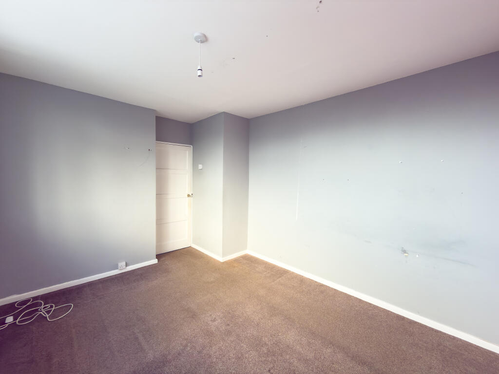 Mainbedroom3 T202601070956.jpg