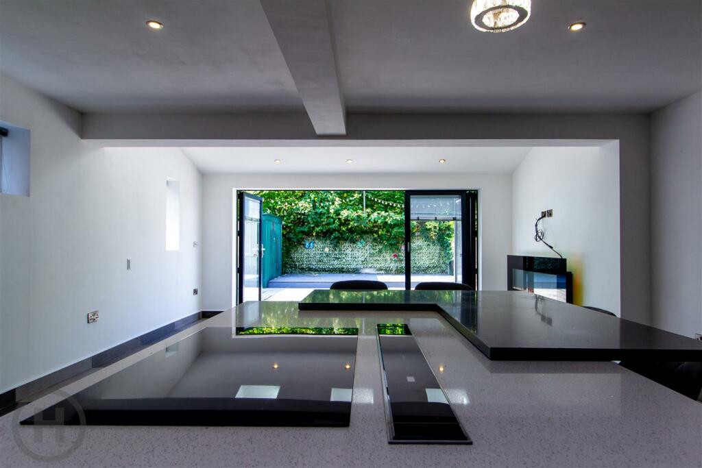 Kitchen Family Room (11).jpg